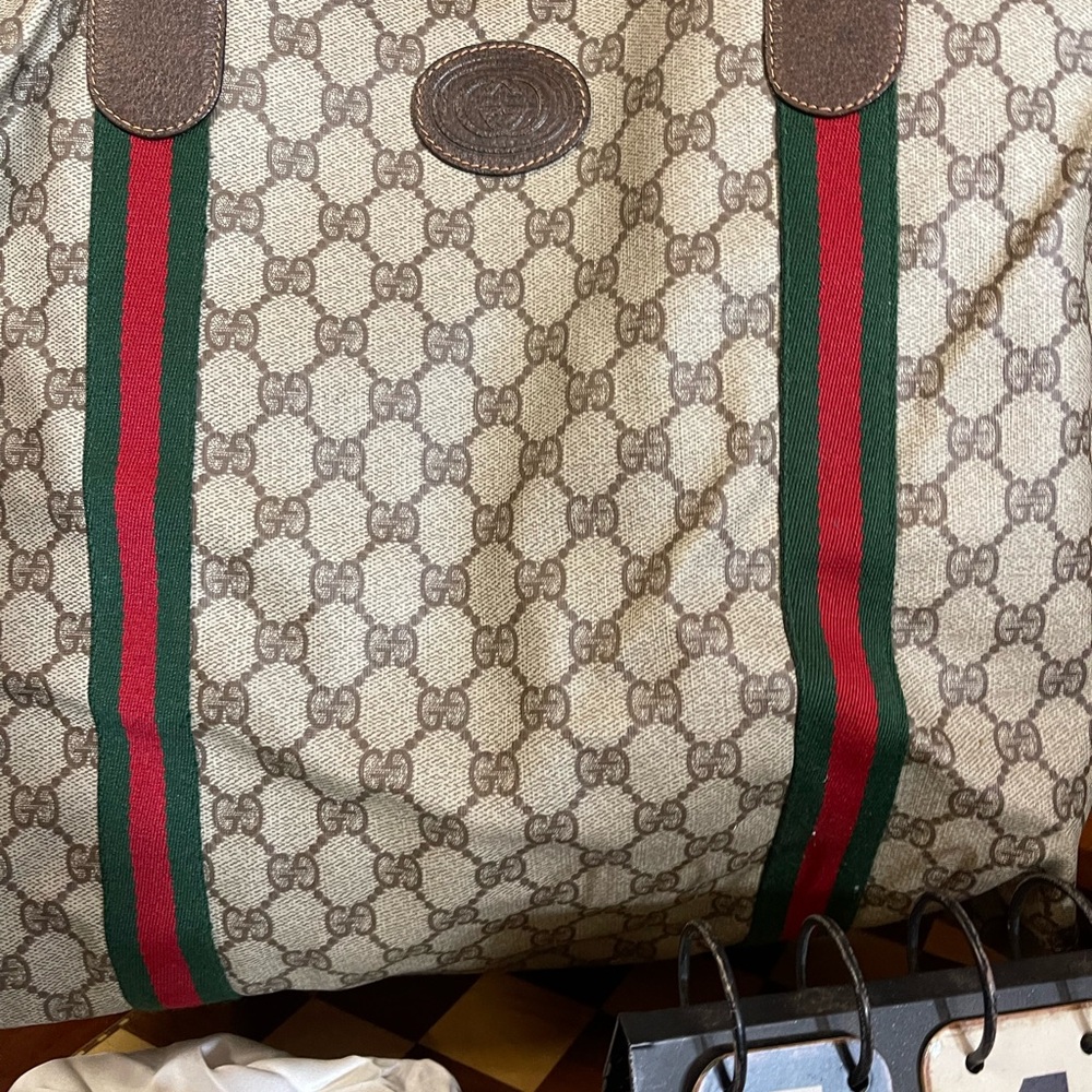 Gucci Beige GG Supreme Tote with Green and Red Web Straps - Picture 5 of 12